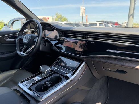 Used 2020 Audi Q8 Premium Plus w/ Premium Plus Package AWD/4WD image 17