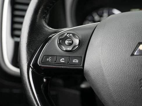 Used 2016 Mitsubishi Outlander SE AWD/4WD image 41