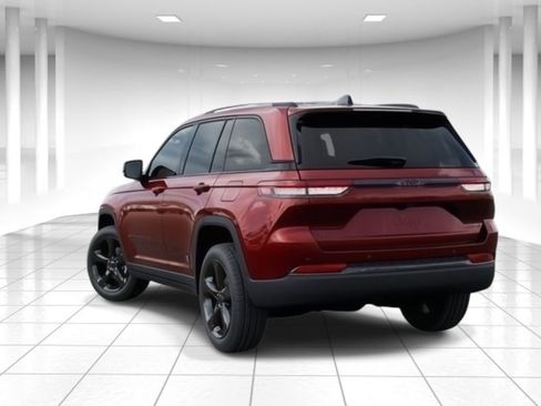 New 2025 Jeep Grand Cherokee Limited w/ Black Appearance Package image 3