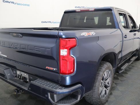Used 2020 Chevrolet Silverado 1500 RST w/ RST Value Package AWD/4WD image 6
