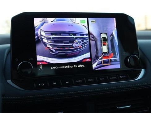 Used 2023 Nissan Rogue SL w/ SL Premium Package image 15