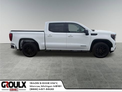 Used 2024 GMC Sierra 1500 Elevation AWD/4WD image 7
