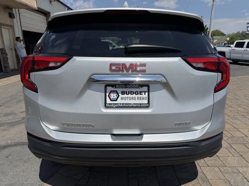 Used 2020 GMC Terrain SLE AWD/4WD image 3