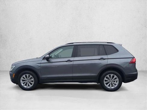 Used 2018 Volkswagen Tiguan S image 9