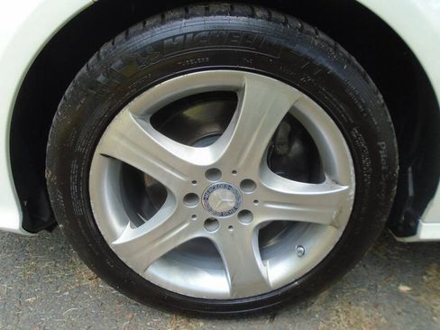 Used 2014 Mercedes-Benz E 350 Sedan image 29