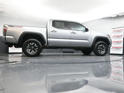 Used 2023 Toyota Tacoma TRD Off-Road image 38