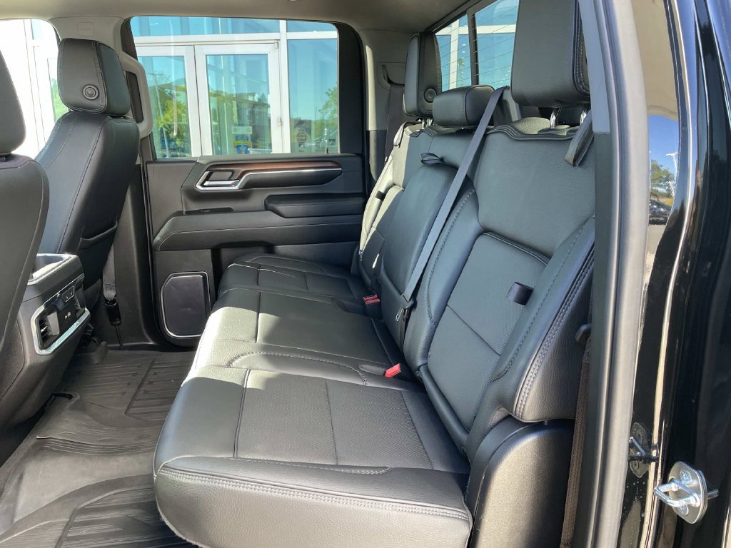 Used 2024 GMC Sierra 2500 Denali w/ Denali Reserve Package AWD/4WD image 11