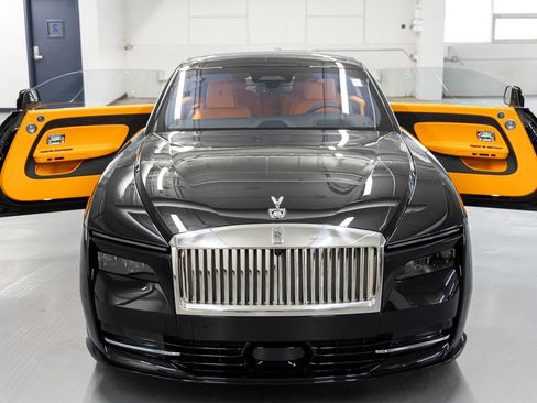 New 2026 Rolls-Royce Spectre image 4