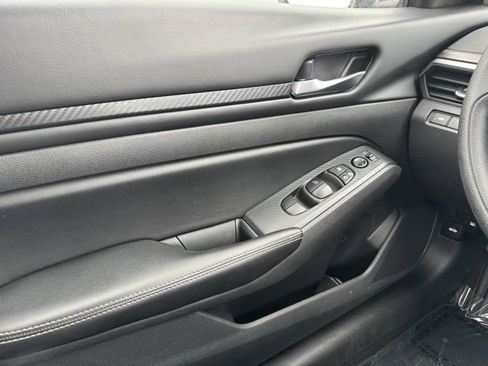 Used 2024 Nissan Altima 2.5 SV image 28