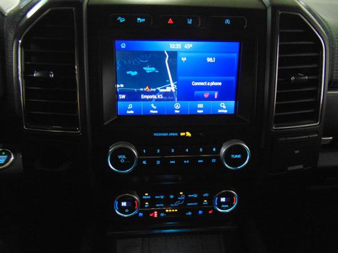 Used 2021 Ford Expedition Limited image 14