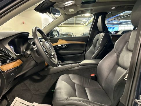 Certified 2024 Volvo XC90 B6 Plus w/ Protection Package Premier AWD/4WD image 10