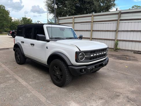 Used 2024 Ford Bronco Black Diamond AWD/4WD image 8