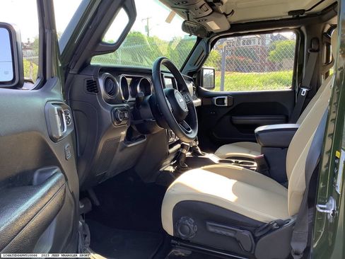 Used 2023 Jeep Wrangler Unlimited Sport AWD/4WD image 8