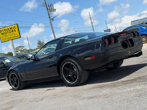 Used 1994 Chevrolet Corvette Coupe RWD image 3