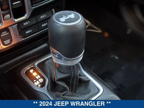 Used 2024 Jeep Wrangler Unlimited Rubicon w/ XTREMEE 35" Tire Package image 31