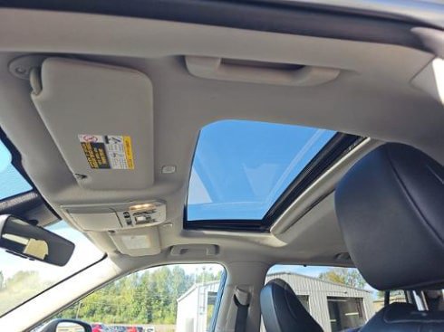 Used 2023 Toyota Highlander XLE AWD/4WD image 5