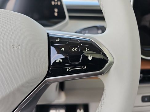 New 2025 Volkswagen ID. Buzz 1st Edition image 19