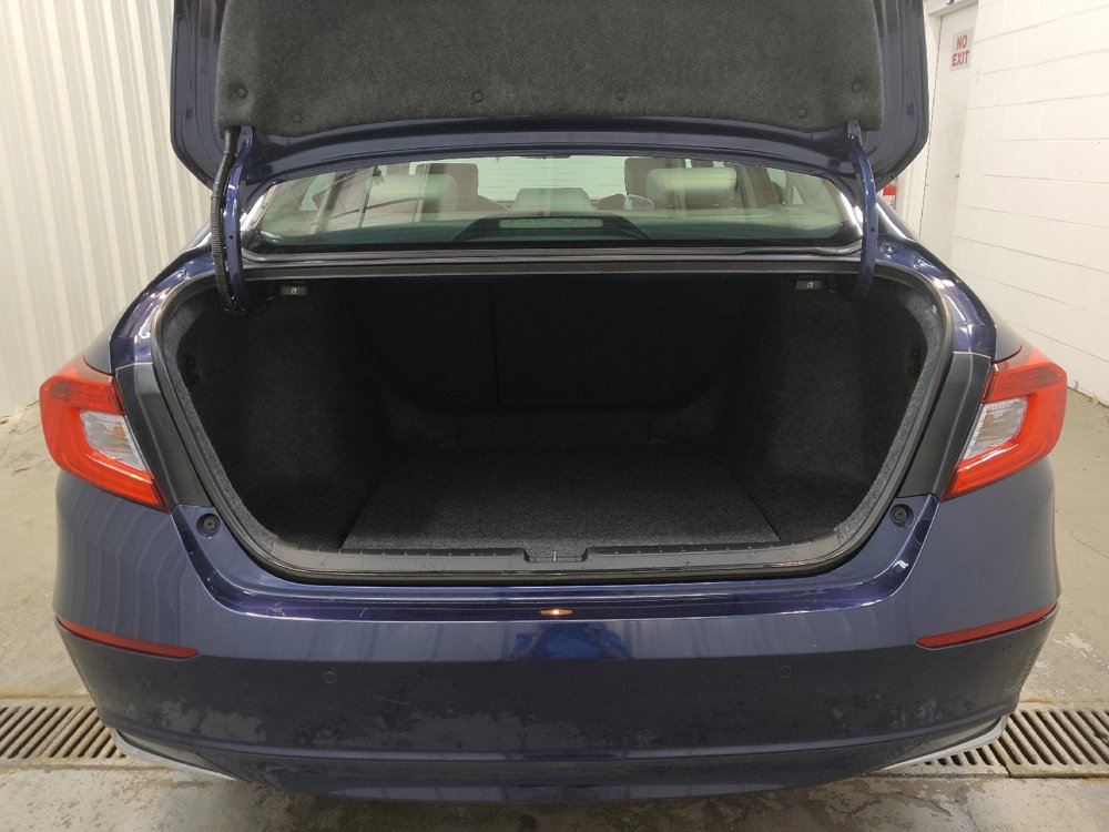 Used 2020 Honda Accord Touring image 29