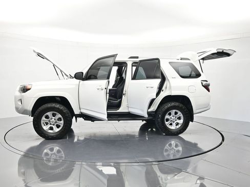 Used 2023 Toyota 4Runner SR5 Premium w/ Moonroof Package AWD/4WD image 48