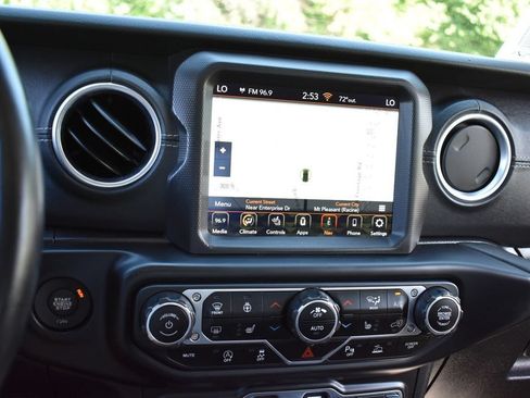 Used 2021 Jeep Gladiator Overland w/ Popular Equipment Package AWD/4WD image 19