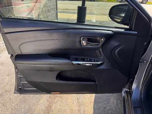 Used 2014 Toyota Avalon Limited FWD image 10
