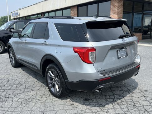 Used 2023 Ford Explorer XLT w/ Equipment Group 202A AWD/4WD image 11