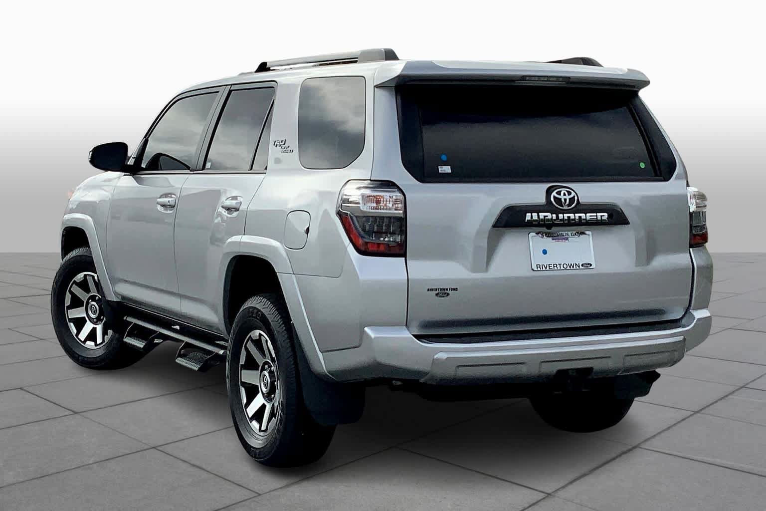Used 2021 Toyota 4Runner TRD Off-Road AWD/4WD image 12