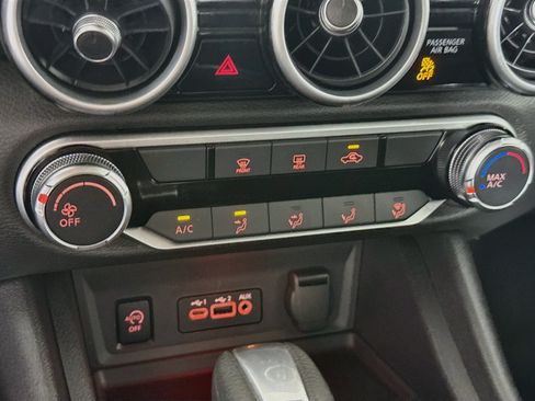 Used 2024 Nissan Sentra SV FWD image 17