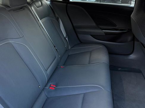 Used 2024 Lucid Air Touring image 39