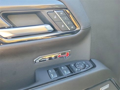 Used 2024 GMC Sierra 1500 AT4 w/ Technology Package image 16
