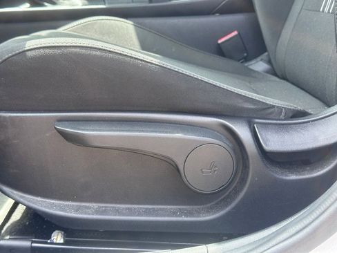 Used 2022 Hyundai Elantra SEL FWD image 24
