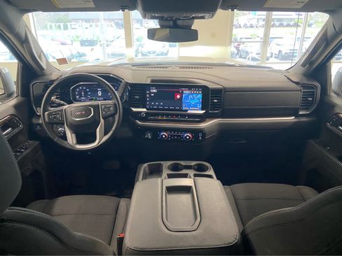 Used 2023 GMC Sierra 1500 SLE AWD/4WD image 16