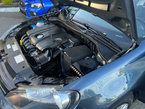 Used 2014 Volkswagen Golf 4-Door FWD image 24