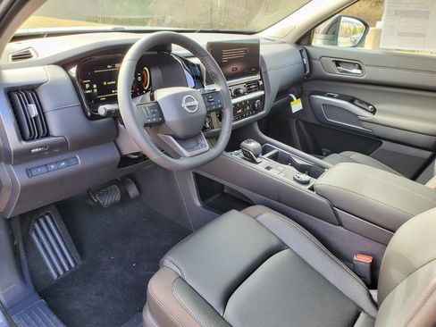 New 2026 Nissan Pathfinder SL w/ SL Premium Package AWD/4WD image 19
