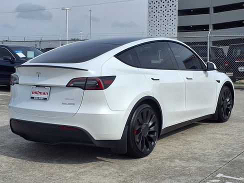 Used 2024 Tesla Model Y Performance AWD/4WD image 8