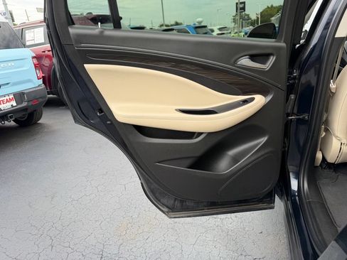 Used 2020 Buick Envision Premium w/ Driver Confidence Package AWD/4WD image 20