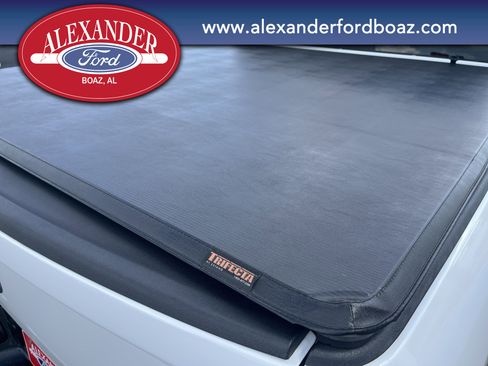 Used 2016 RAM 1500 Laramie w/ Convenience Group image 9