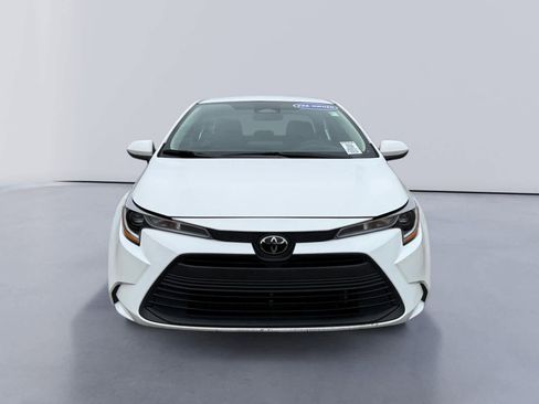 Used 2024 Toyota Corolla LE image 8