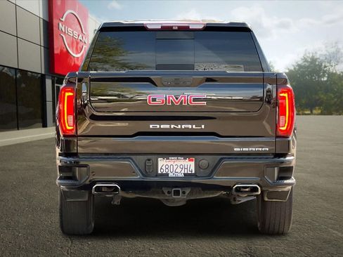 Used 2019 GMC Sierra 1500 Denali w/ Technology Package AWD/4WD image 8