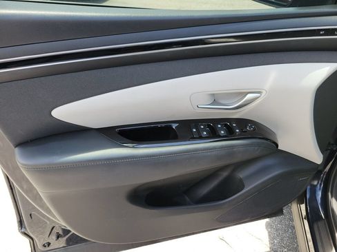 Certified 2024 Hyundai Tucson Limited AWD/4WD image 29