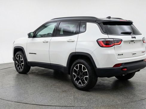 Used 2025 Jeep Compass Trailhawk AWD/4WD image 6