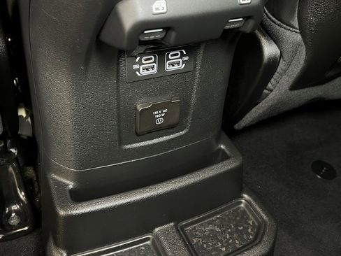 Certified 2024 Jeep Wrangler Unlimited Rubicon image 23