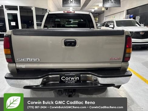 Used 2004 GMC Sierra 2500 SLT w/ Heavy-Duty Power Package AWD/4WD image 7