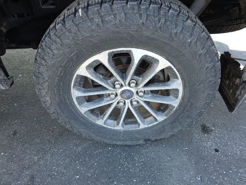 Used 2018 Ford F150 XLT w/ Equipment Group 302A Luxury image 8