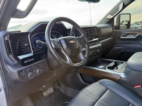 Used 2025 Chevrolet Silverado 3500 High Country w/ High Country Premium Package AWD/4WD image 16