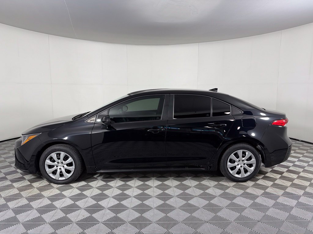 Used 2024 Toyota Corolla LE FWD image 10