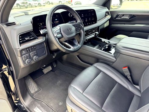 Used 2025 Chevrolet Tahoe Z71 image 11