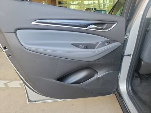 Used 2020 Buick Enclave Premium w/ Sun and Sites Package AWD/4WD image 13