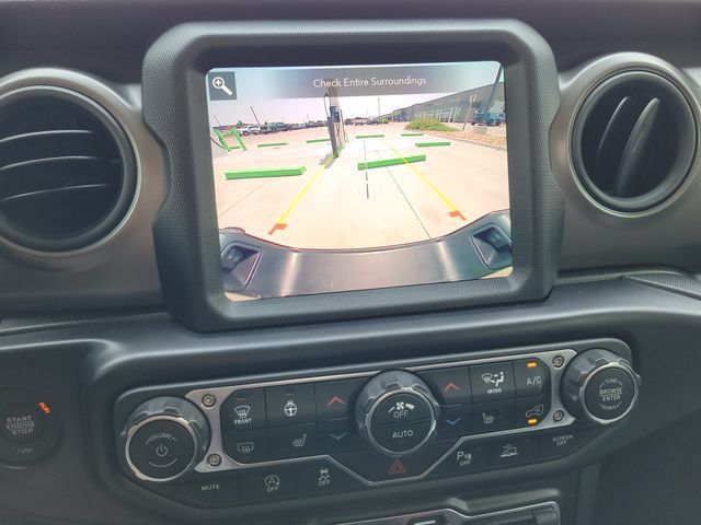 Used 2022 Jeep Gladiator Sport AWD/4WD image 16