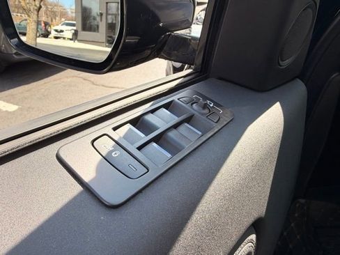 Used 2023 Land Rover Discovery Sport SE AWD/4WD image 13
